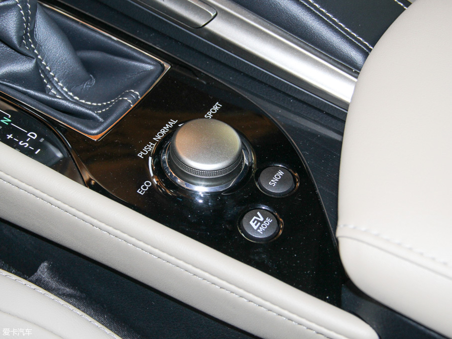 2016׿_˹GS 300h IȰ