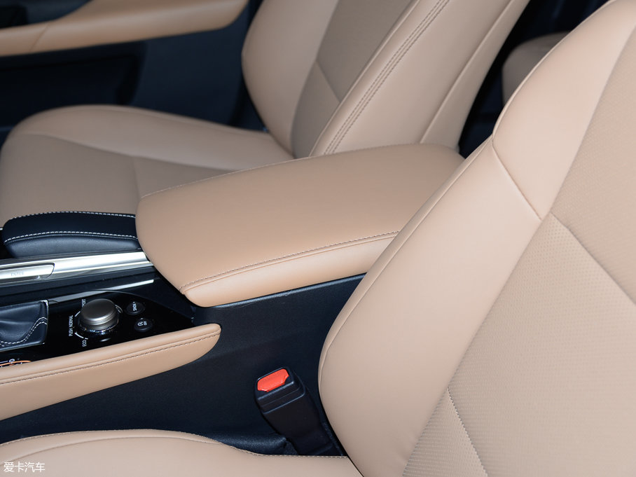 2016׿_˹GS 200t IȰ