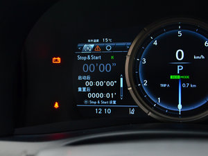 2016200t F SPORT п؅^