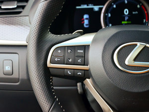 2016200t F SPORT п؅^