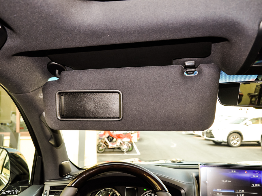 2016׿_˹LX 570 ӸкA 5