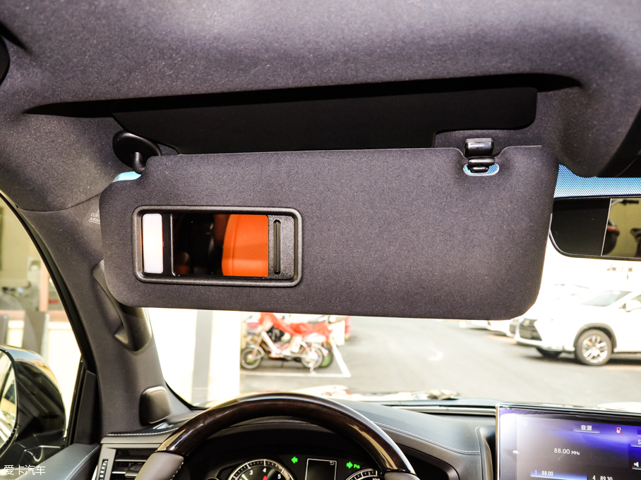 2016׿_˹LX 570 ӸкA 5