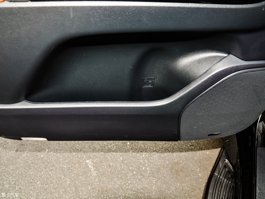 2016׿_˹LX 570 ӸкA 5