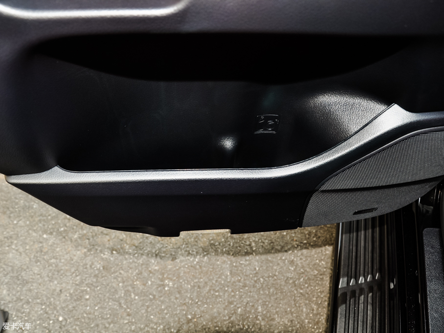 2016׿_˹LX 570 ӸкA 5