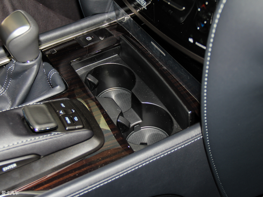 2016׿_˹LX 570 FA 8