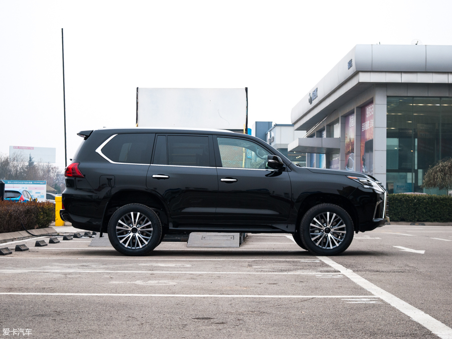 2016׿_˹LX 570 ӸкA 5