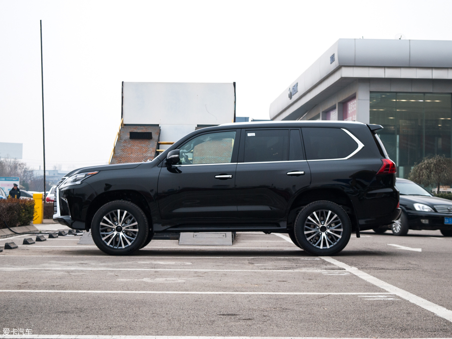 2016׿_˹LX 570 ӸкA 5