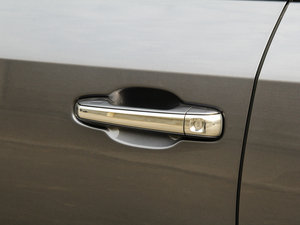 2016570 (dng)кA 5 {T