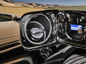 2016570 (dng)кA 5 w