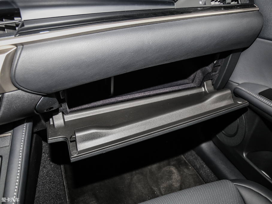 2016׿_˹ES 200 Midnight؄e