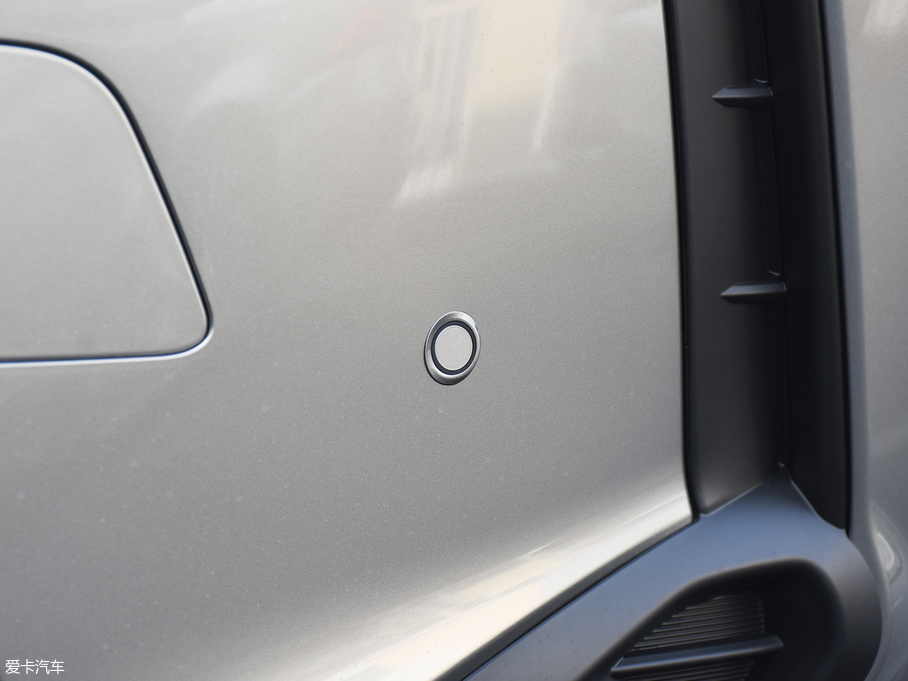 2019׿_˹UX 260h ̽Ȥ V