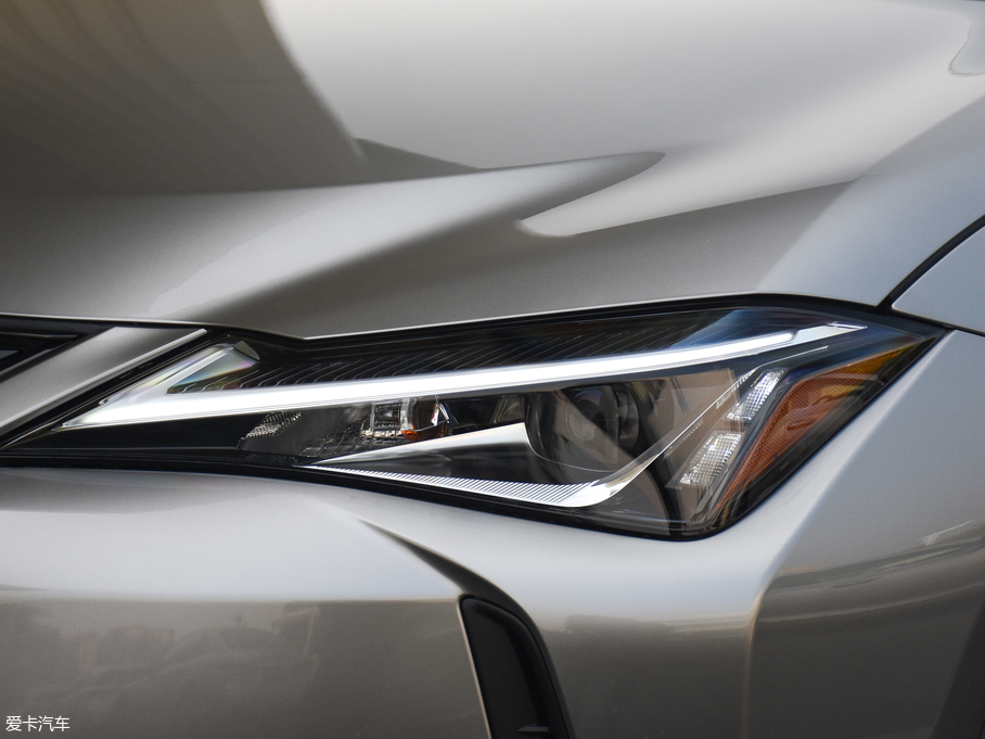 2019׿_˹UX 260h ̽Ȥ V