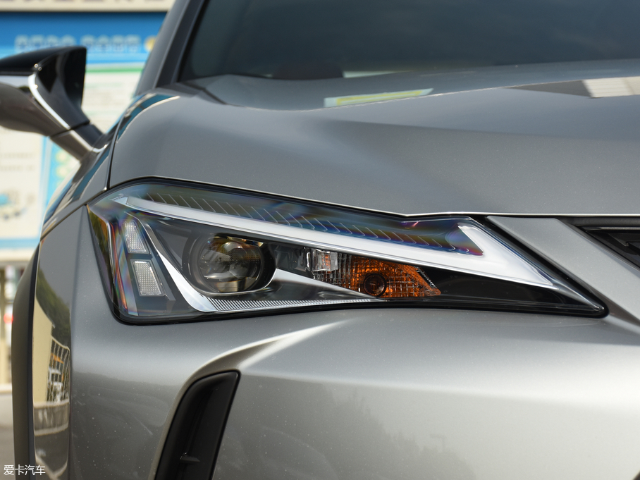 2019׿_˹UX 260h ̽Ȥ (gu)V