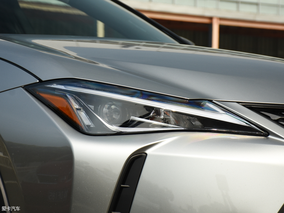 2019׿_˹UX 260h ̽Ȥ V