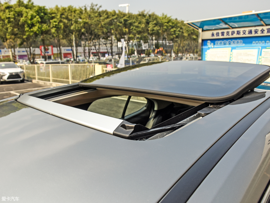 2019׿_˹UX 260h ̽Ȥ V