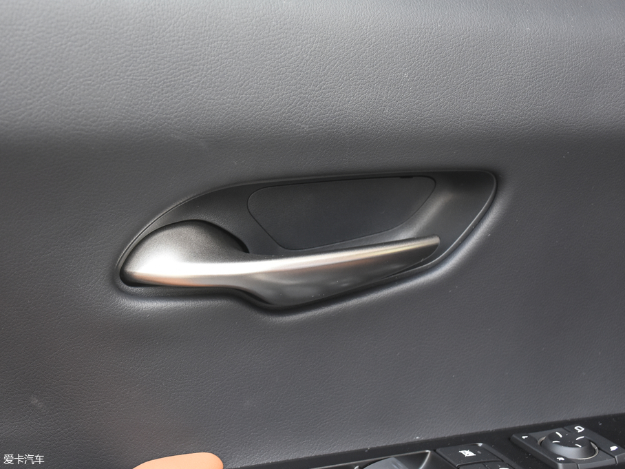 2019׿_˹UX 260h ̽Ȥ V