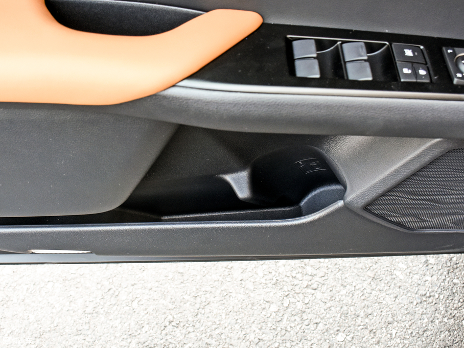 2019׿_˹UX 260h ̽Ȥ V