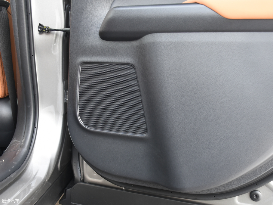 2019׿_˹UX 260h ̽Ȥ V