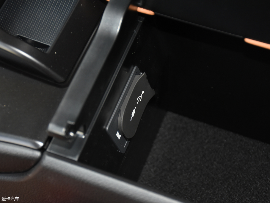 2019׿_˹UX 260h ̽Ȥ V