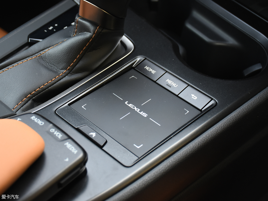 2019׿_˹UX 260h ̽Ȥ V