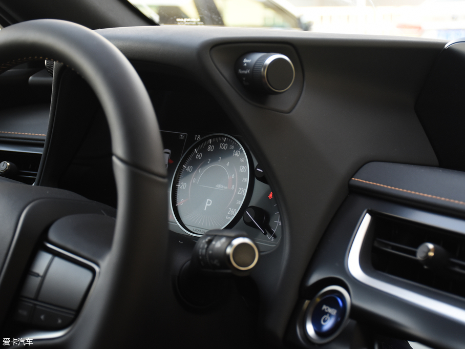 2019׿_˹UX 260h ̽Ȥ V