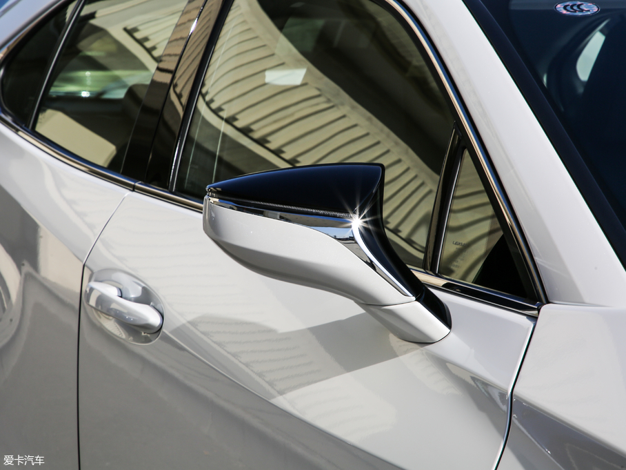 2019׿_˹UX 260h ̽ V