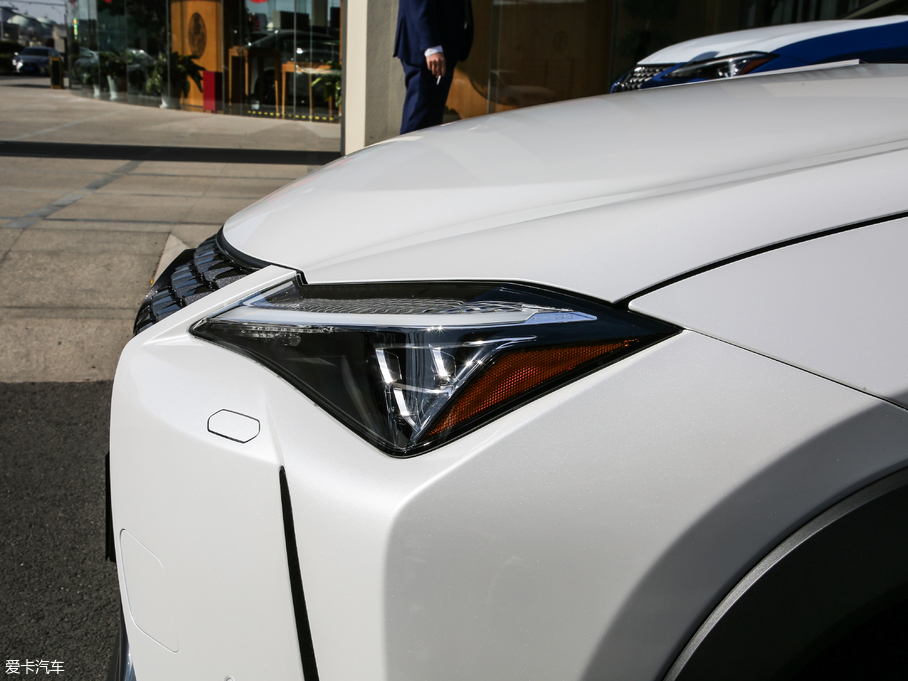 2019׿_˹UX 260h ̽ V