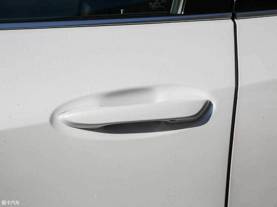 2019׿_˹UX 260h ̽ V