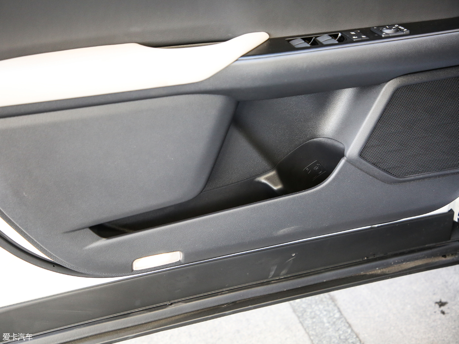 2019׿_˹UX 260h ̽ V