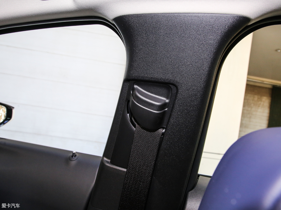 2019׿_˹UX 260h ̽ (gu)V