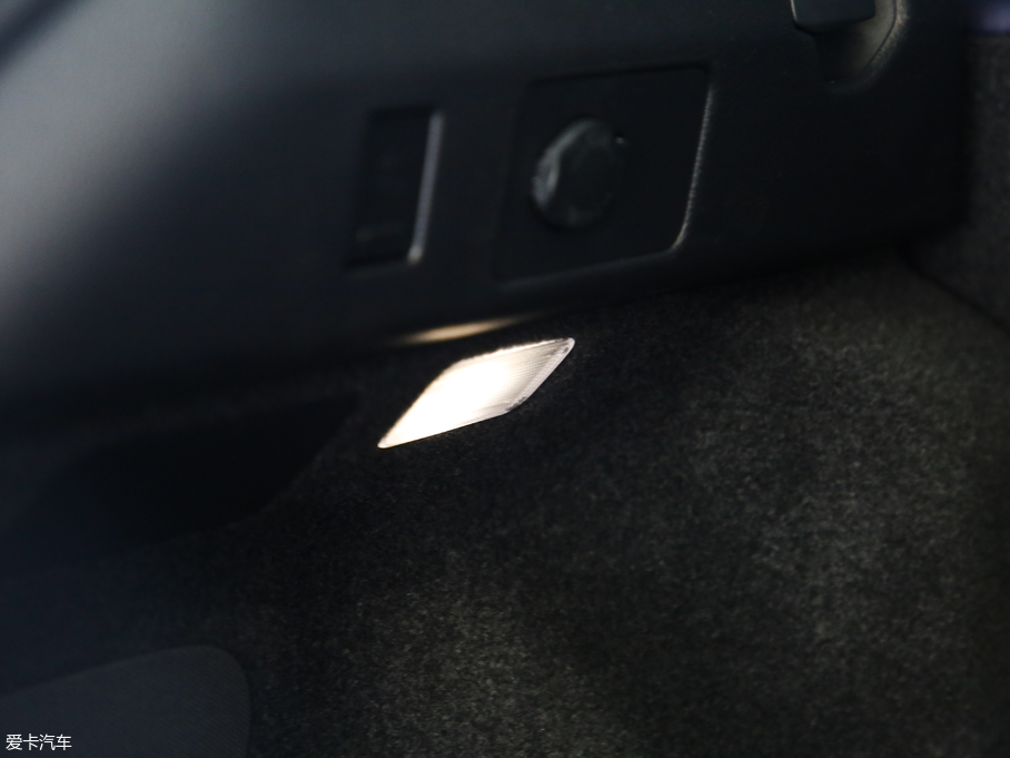 2019׿_˹UX 260h ̽ V