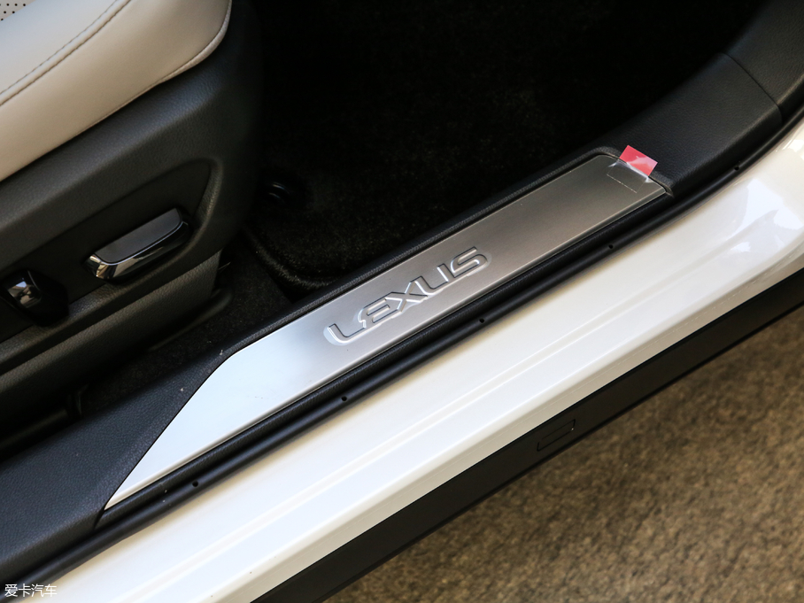 2019׿_˹UX 260h ̽ V