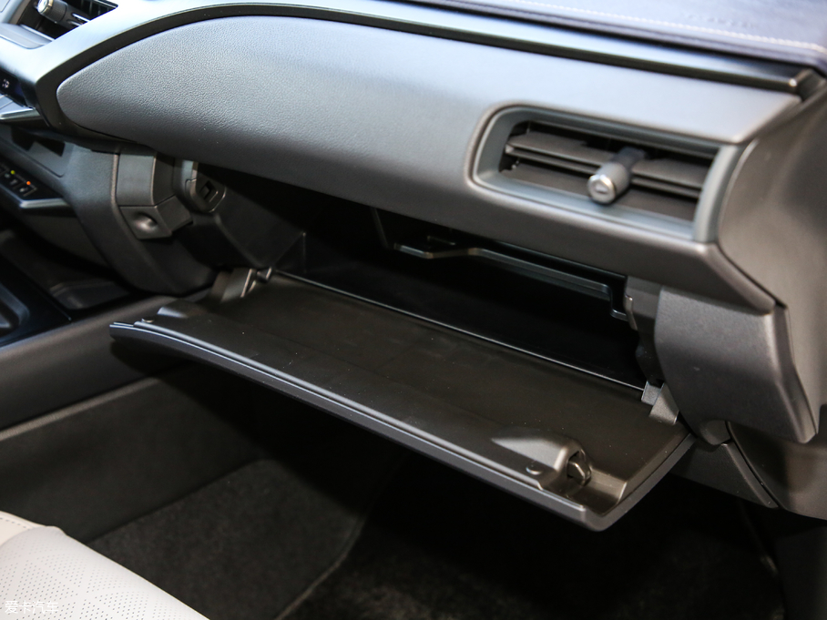 2019׿_˹UX 260h ̽ V