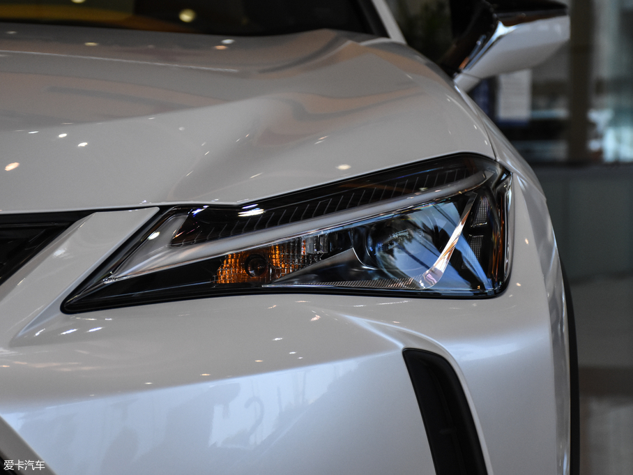 2019׿_˹UX 260h ̽ V