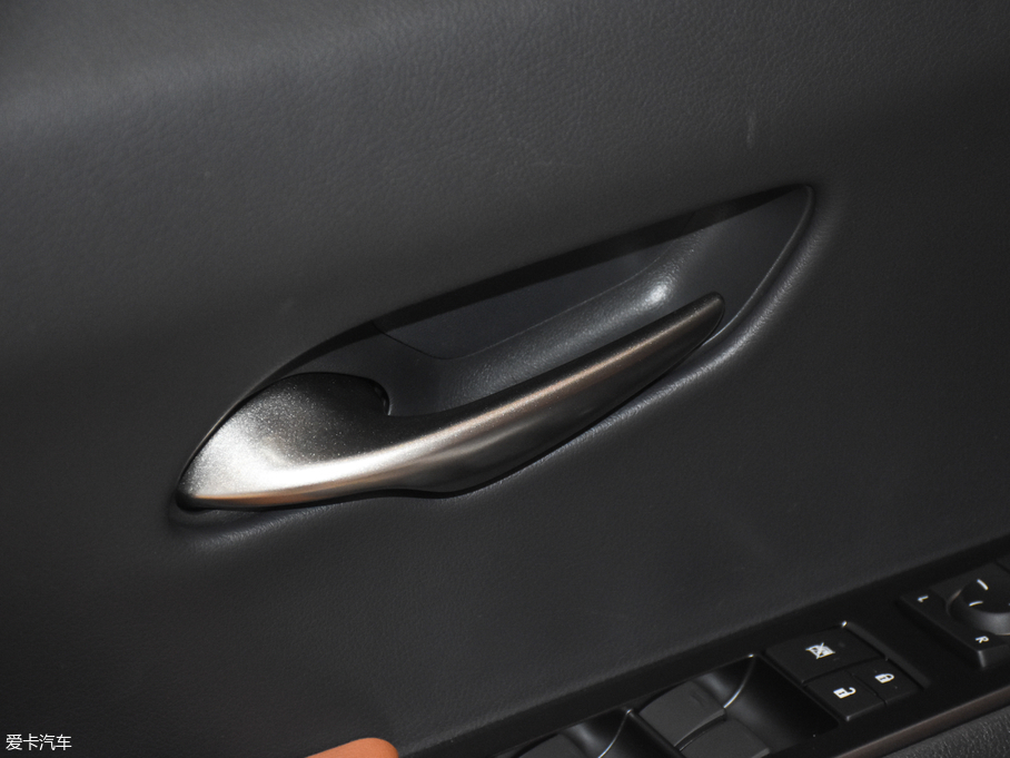 2019׿_˹UX 260h ̽ V