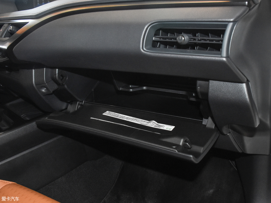 2019׿_˹UX 260h ̽ V