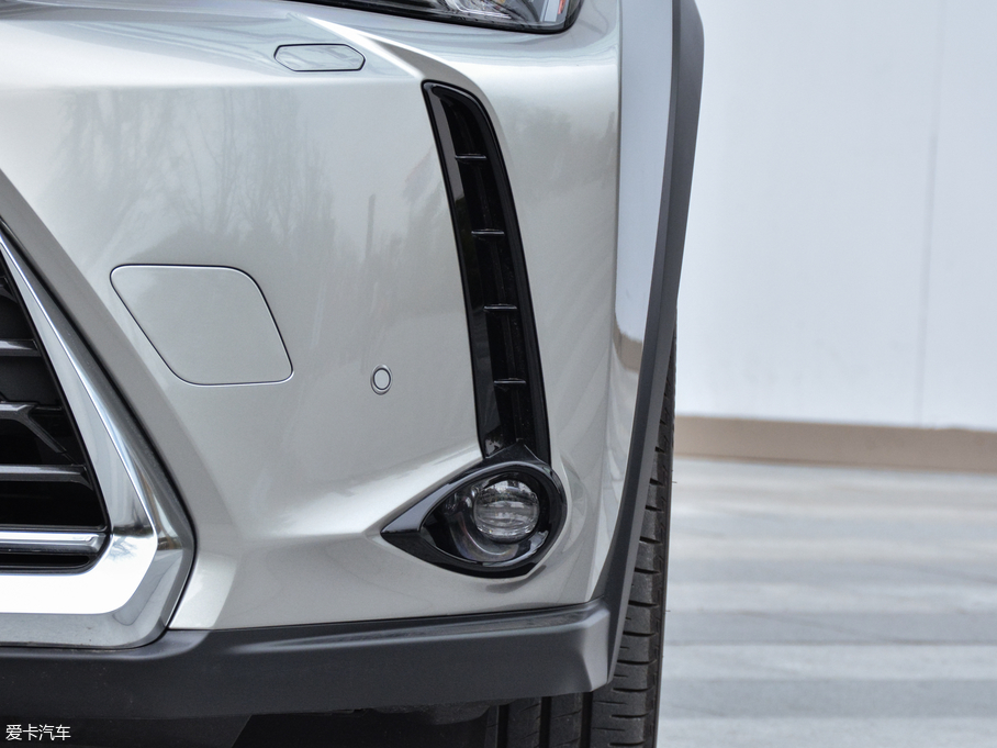 2019׿_˹UX 260h ̽ V