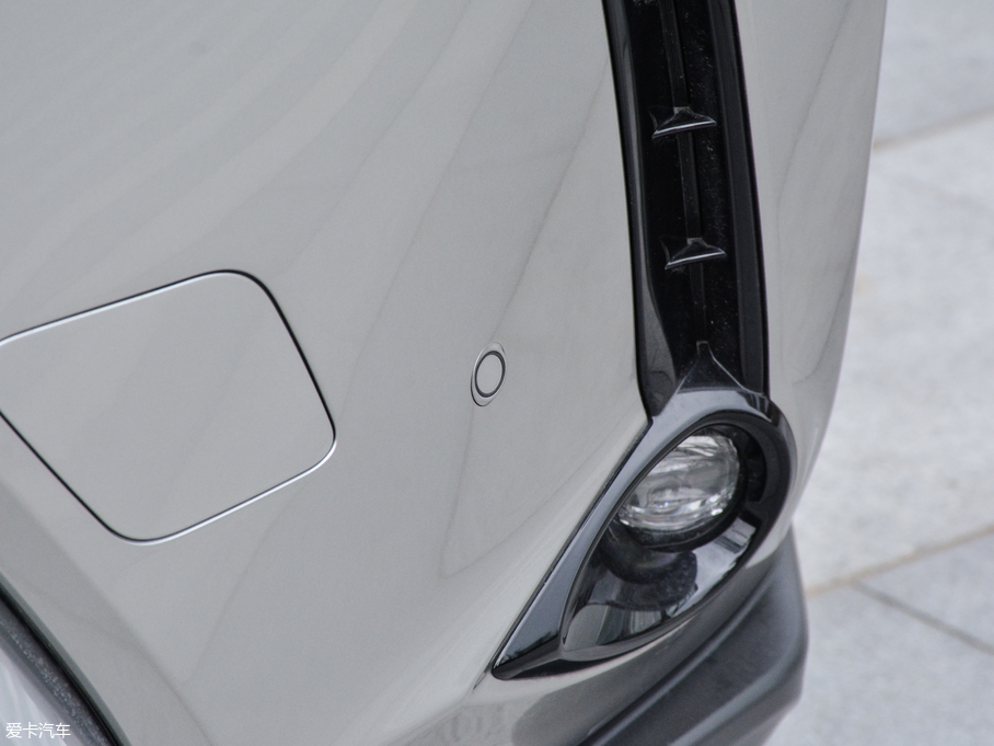 2019׿_˹UX 260h ̽ V