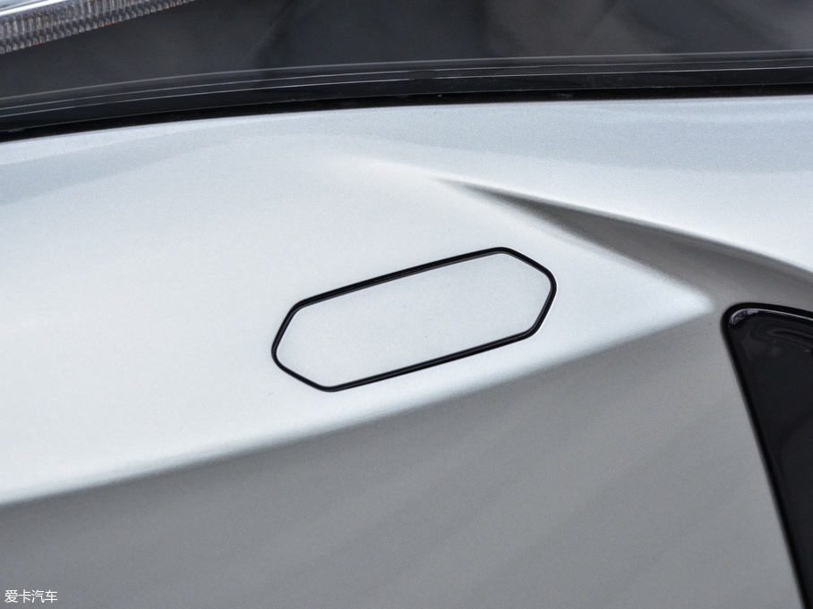 2019׿_˹UX 260h ̽ V