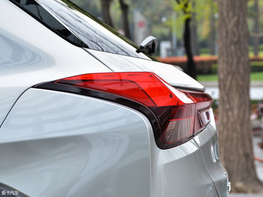 2019׿_˹UX 260h ̽ V