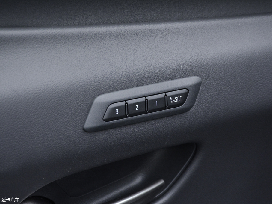 2019׿_˹UX 260h ̽ V