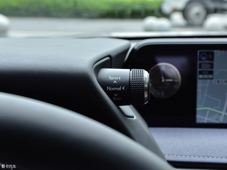 2019׿_˹UX 260h ̽ V