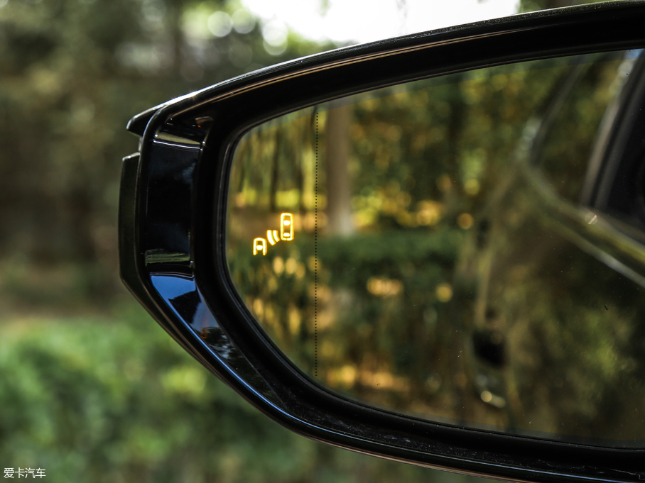 2019׿_˹UX 260h ̽ VI