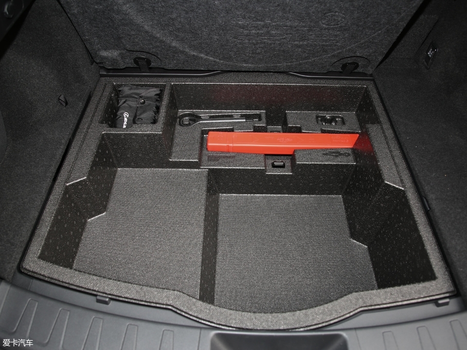 2019׿_˹UX 260h ̽ VI