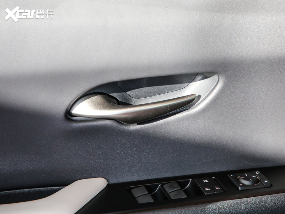 2019׿_˹UX 260h ̽Ȥ VI