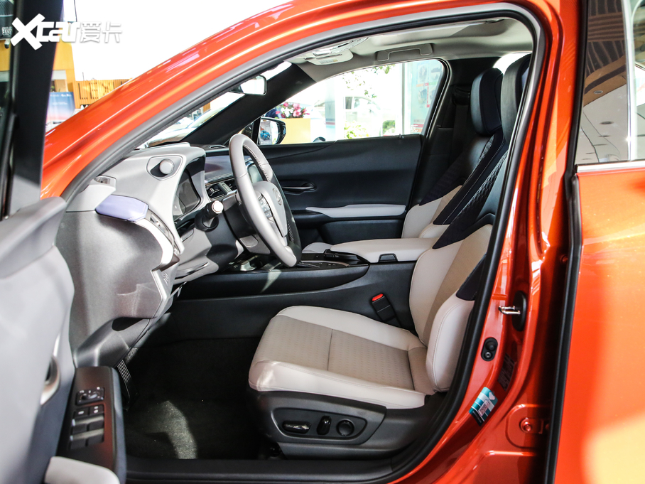 2019׿_˹UX 260h ̽Ȥ VI