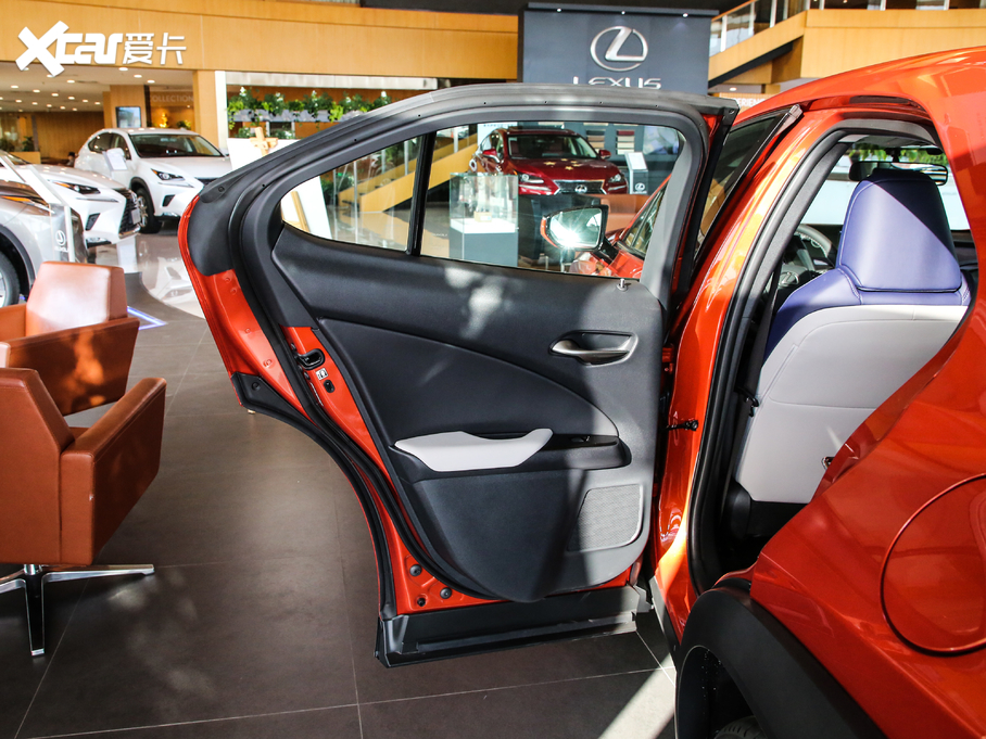 2019׿_˹UX 260h ̽Ȥ VI