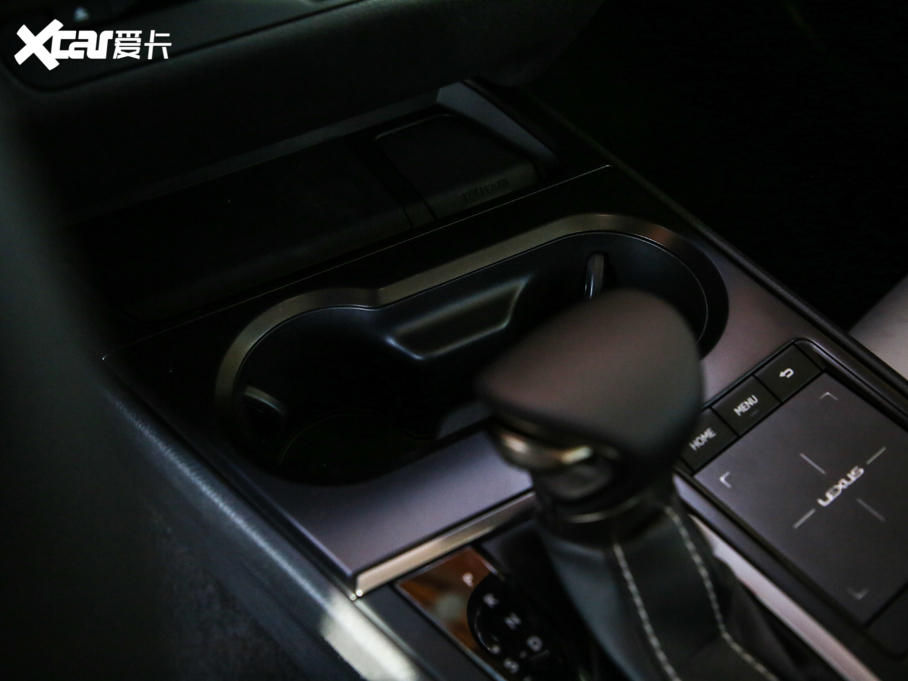 2019׿_˹UX 260h ̽Ȥ (gu)VI