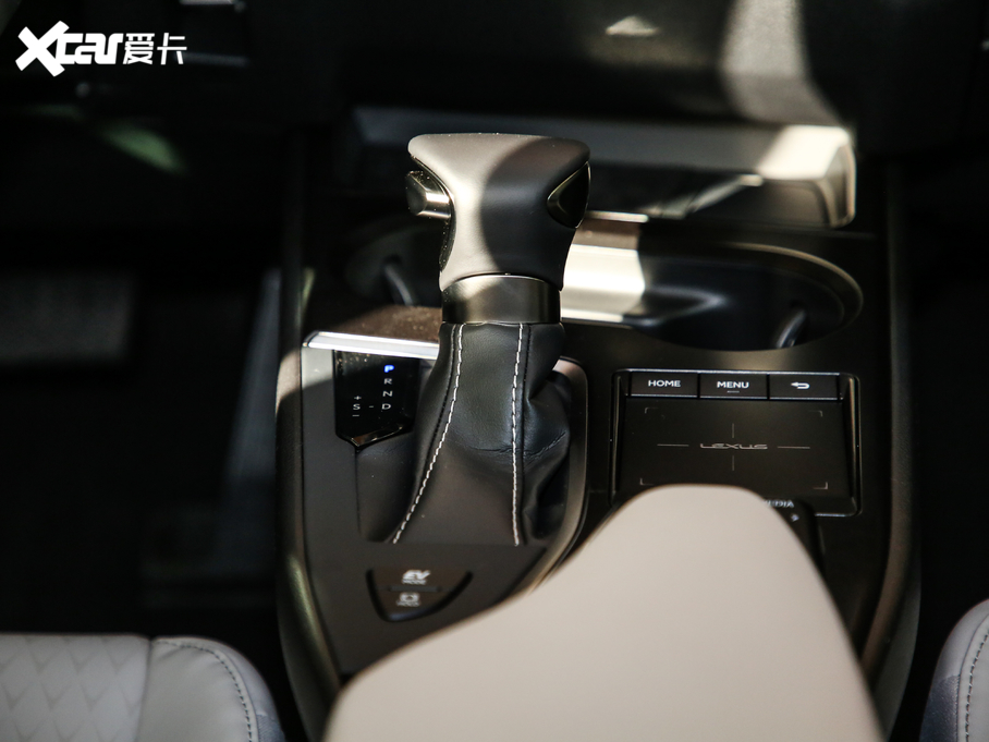 2019׿_˹UX 260h ̽Ȥ VI