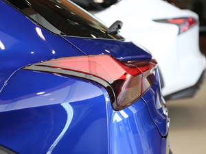 2019260h F SPORT VI ^